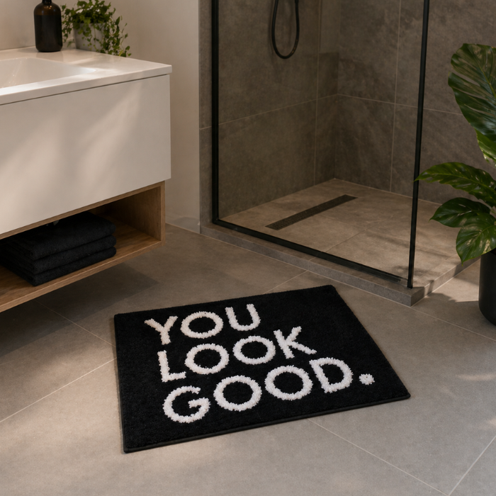 badmat-you-look-good-zwart
