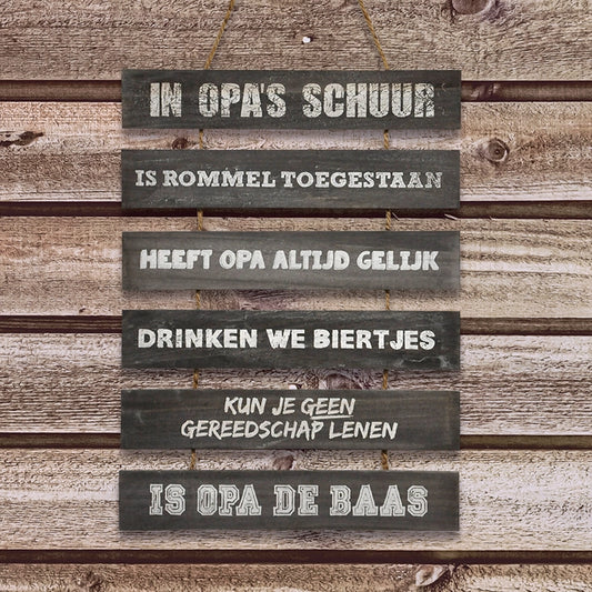 muurdecoratie-in-opas-schuur-hout-bruin-wit