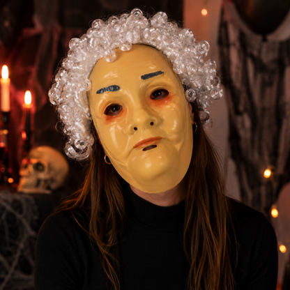 masker-sarah-50-jaar-beige-grijs-1