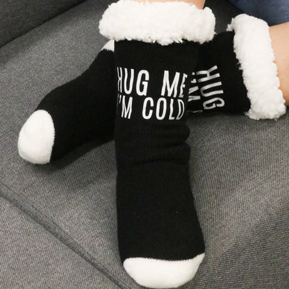 sherpa-sokken-hug-me-im-cold-zwart-wit-one-size