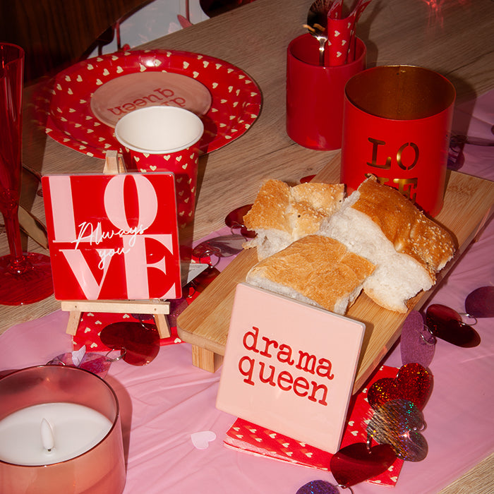 Tegeltje 'Love' - rood met roze - 10x10 cm