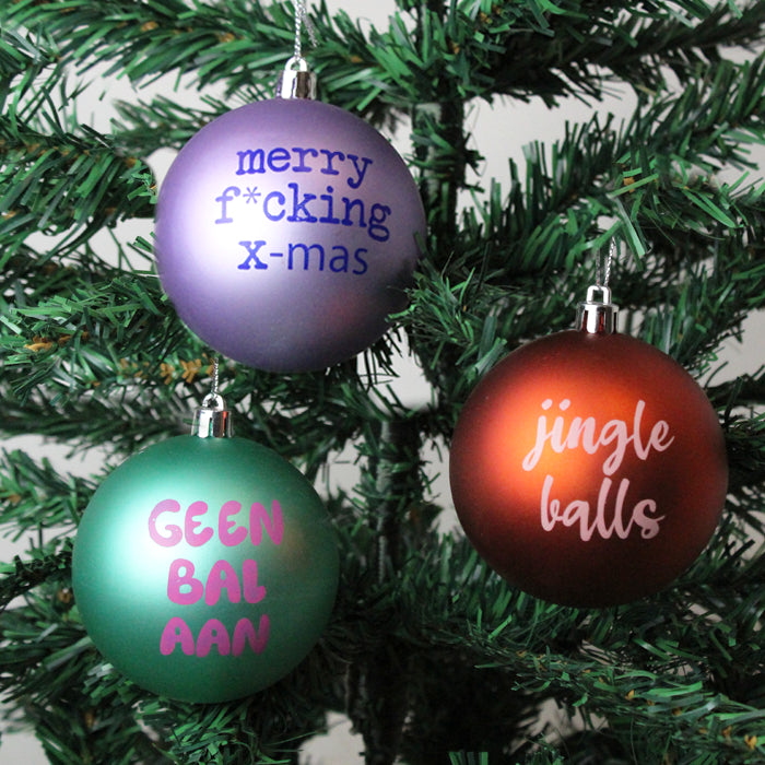 kerstballen-tekst-lila-rood-groen-set-van-3