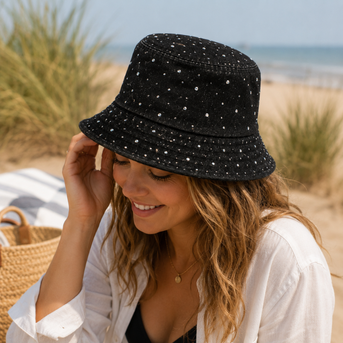 Buckethoed denim zwart diamantjes