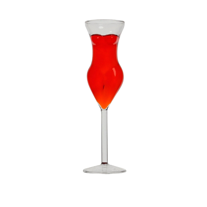 glas-op-voet-vrouwenlichaam